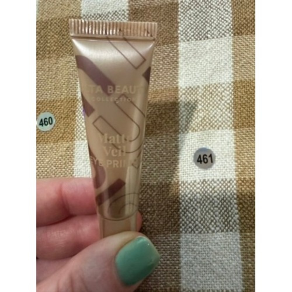 Ulta Beauty Collection Matte Veil Eye Primer Makeup Base Nude Squeeze Tube New